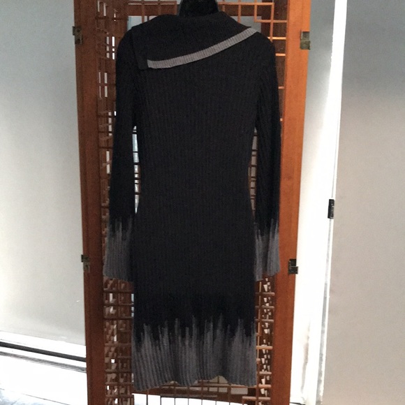 Studio One long gray and black sweater. Size XL. - Picture 5 of 9
